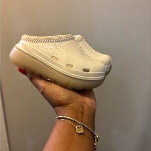 Kids Cream Slip-On clogs